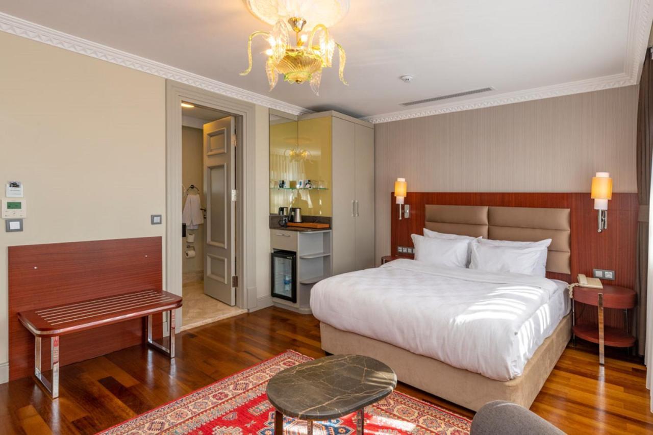 Blue Gilroy Hotel Istanbul Bagian luar foto
