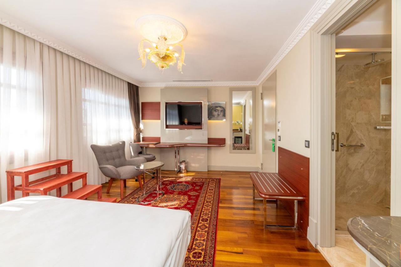 Blue Gilroy Hotel Istanbul Bagian luar foto