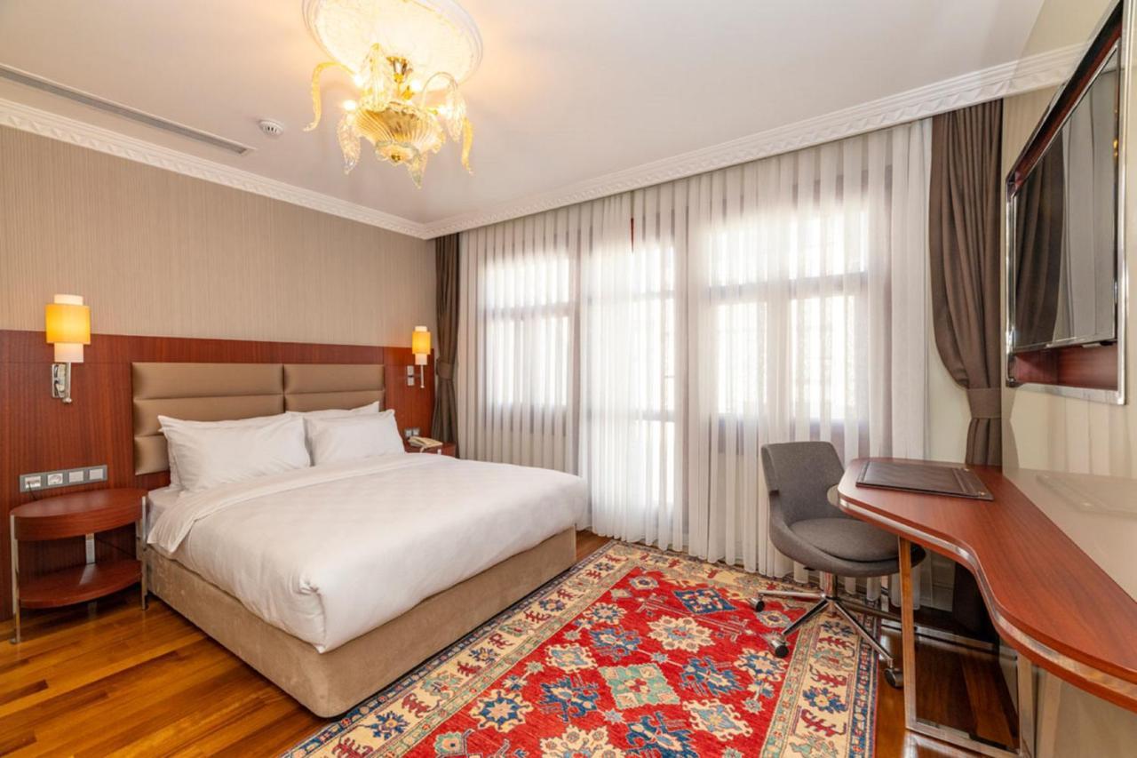 Blue Gilroy Hotel Istanbul Bagian luar foto