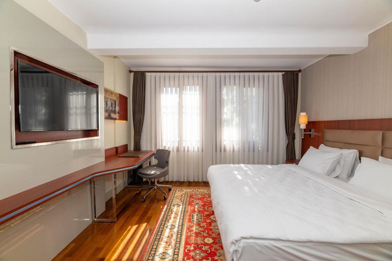 Blue Gilroy Hotel Istanbul Bagian luar foto